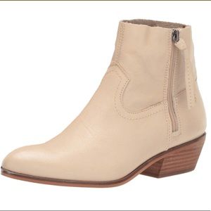 NWT Frye | Boho Western Pointed Toe Zip Boot